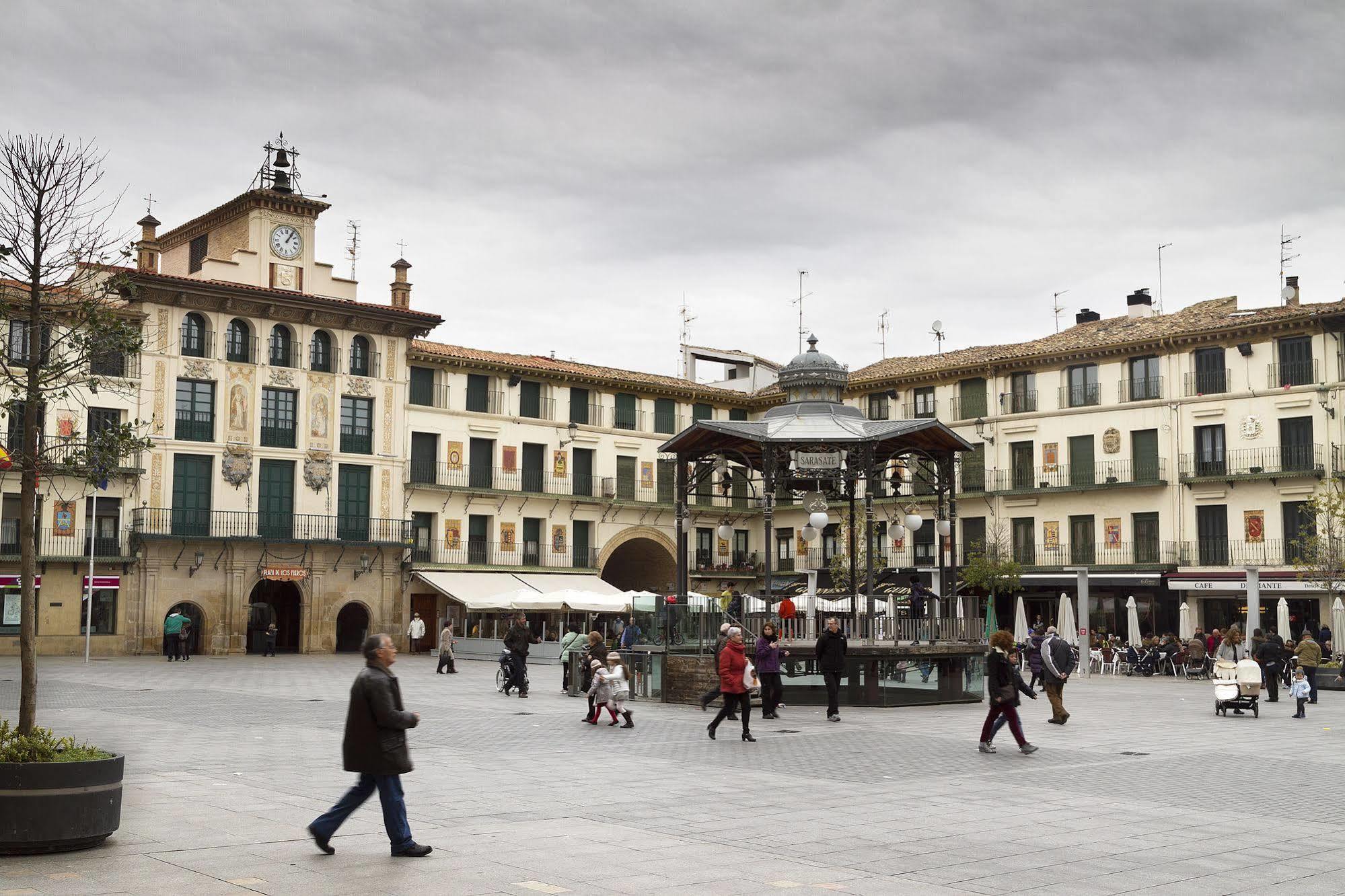 Hotel Santamaria Tudela Buitenkant foto